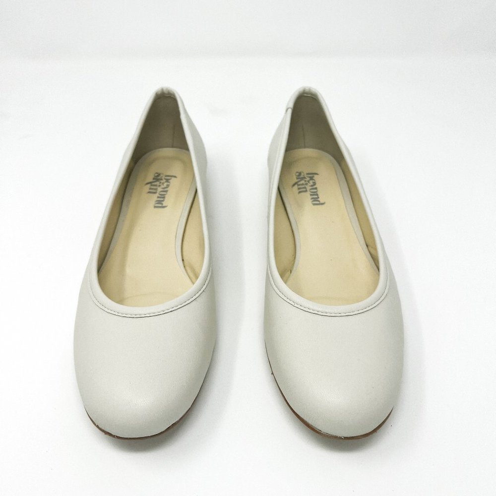 Beyond Skin Vegan White Ballet Flats size 9 (UK 39)